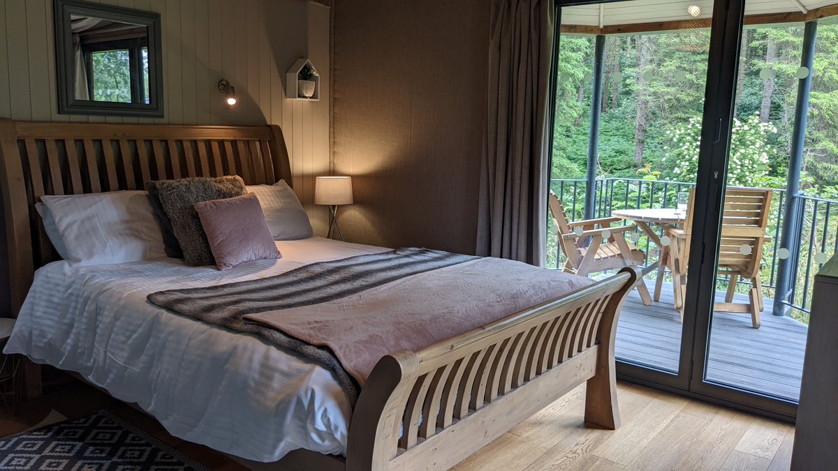 Riversidecabin1's tweet photo. βLAST MINUTE CANCELLATIONβ
Doris is available from tomorrow! For just Β£130 a night! Includes: woodland hot tub, kayaking, paddleboarding, fire pit and a free bottle of prosecco! #lastminutebreak #holiday #bequick #romantic #ecopod #hottub #shropshireholiday #cabininthewoods https://t.co/1e55o7IXEY