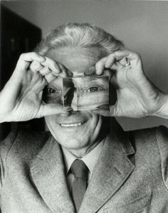 IllusDept's tweet photo. ❝Before it’s too late, individuals must be taught to think, imagine, dream, and be creative.❞

—Bruno Munari, born on this day, October 24, in 1907 https://t.co/omNmonWMEG