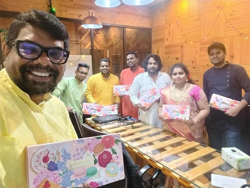 hackertrail's tweet image. For this year&apos;s Diwali - our team decorated the office, dressed up in traditional clothes and, most importantly, enjoyed each other&apos;s company during this wonderful festival.

On behalf of HackerTrail, we wish you a Happy Diwali celebration!

#GetReadywithHT
#HackerTrail