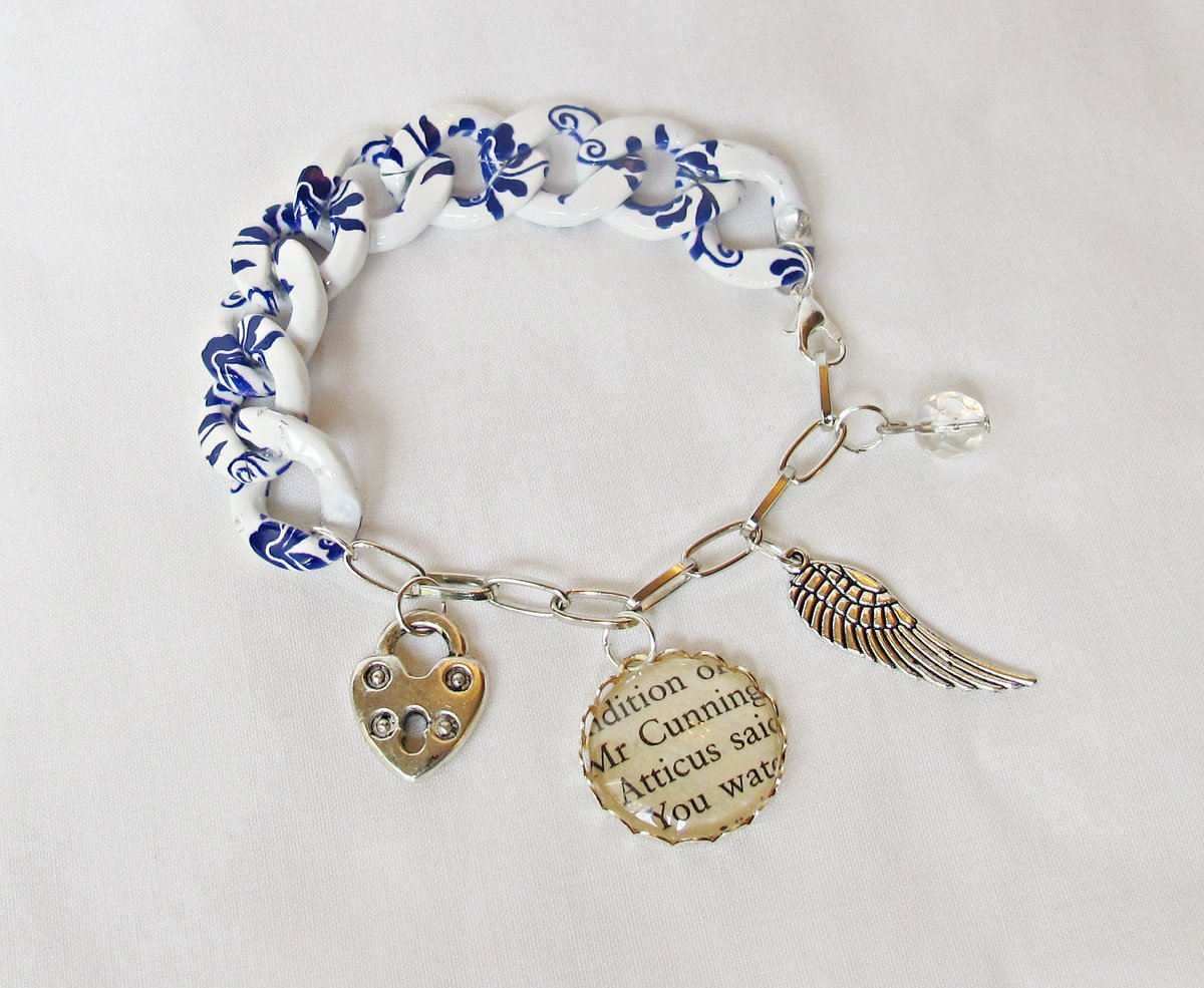 dspdavey's tweet image. Which literary character will you celebrate in your jewellery?
etsy.me/3TraHeu
facebook.com/twoCheekyMonke…

#chainjewelry #chainjewellery #floraljewelry #floraljewellery #hardwarejewelry #hardwarejewellery #bookworm #booklover