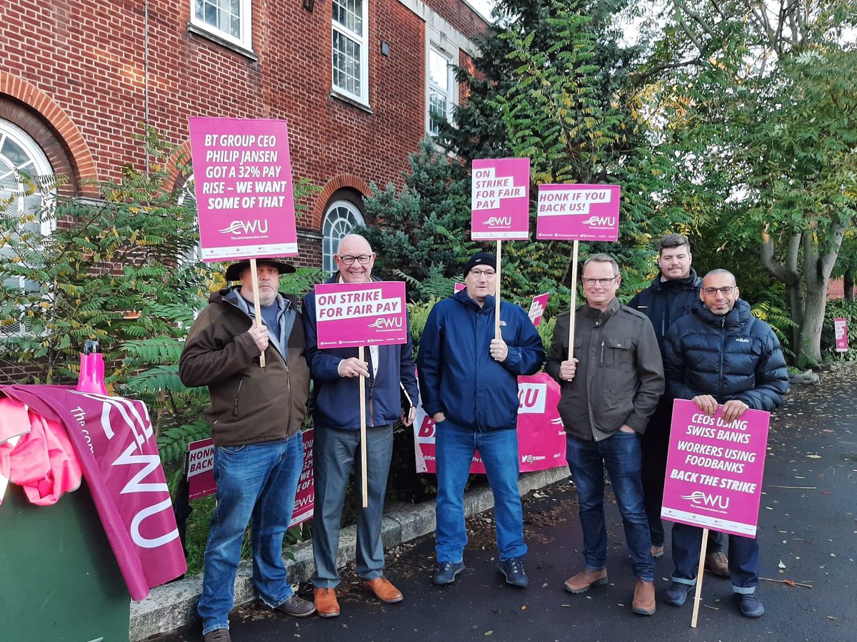 Proud to stand on the picket line with our BT and Openreach members today. Meeting shareholders later. Let’s do this. #FoodbankPhil