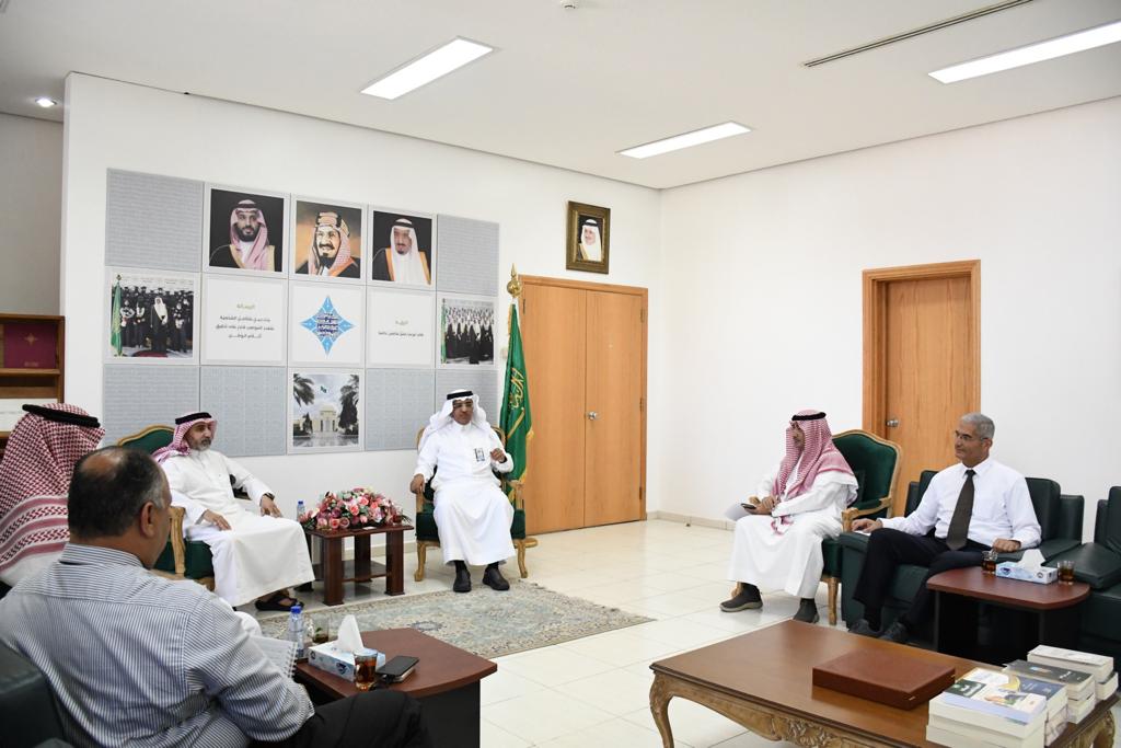 مدارس الملك عبد العزيز النموذجية (الحساب الرسمي) tweet media