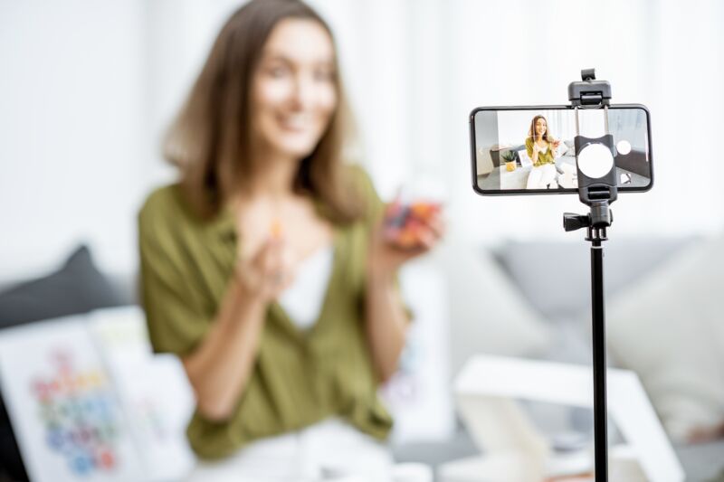 franciungaro's tweet image. #Influencer #Marketing
L’81% delle aziende ne fa ricorso allo scopo di raggiungere nuovi #segmenti di #consumatori, migliorare l’engagement o accrescere la brand equity. Per il 56% la spesa per l'influencer marketing è parte del 35% nel budget marketing

upa.it/it/news/nel-20…