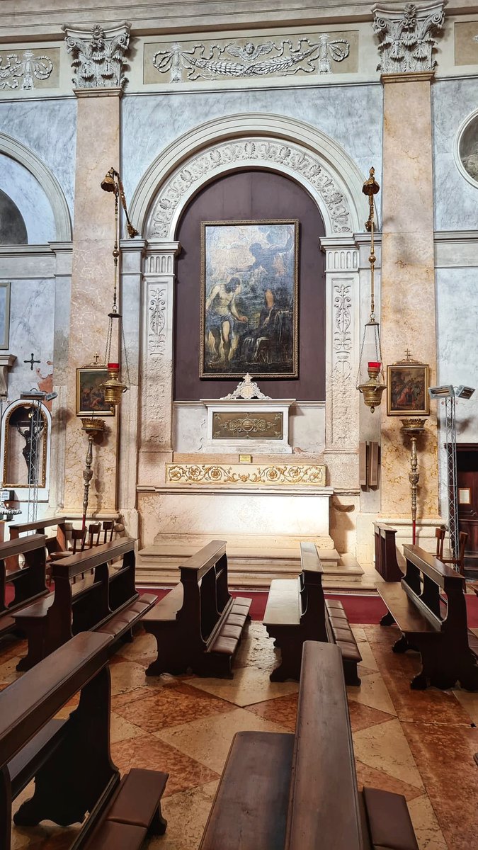 EnjoyRespectVe's tweet photo. Il Battesimo di Cristo, una delle più grandi ed ultime opere del #Tintoretto, conservata presso la chiesa di #SanSilvestro, sul primo #altare
L'interno della chiesa è in stile #neoclassico, ad una sola navata. Esposte anche opere di #Loth, #Ferrari, #Santi, G. da #Santacroce https://t.co/UE4a5HFNIj