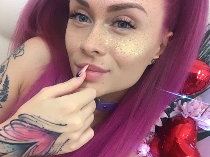 I&#039;m online right now on SkyPrivate - pay-per-minute system for Skype live shows. Call me right now in<a href="/tag/skype"class="tags"><span>&#35;skype</span></a>