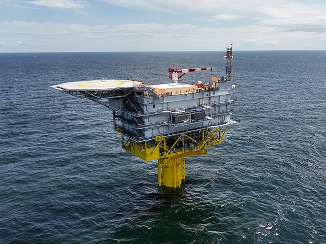 ServicesCorrell's tweet photo. The Correll Group have been successful in securing a contract from the Global Marine Group for the post installation integrity testing of all 27 inter-array cables on the Arcadis Ost 1 offshore wind farm. https://t.co/13QIvoZ62J #correll #globaloffshore #renewableenergy https://t.co/utBWJQXnCt