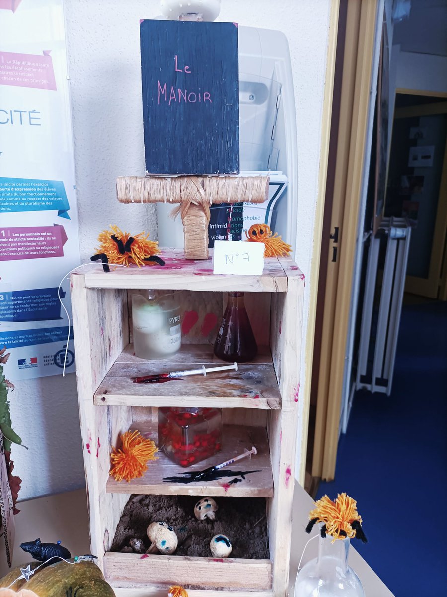 triouzoune's tweet photo. Les résultats pour le concours d’Halloween sont arrivés.
Prix spécial pour la vidéo suivante :
https://t.co/WMbKRgIkAa
Merci à tous les participants pour leurs superbes créations ! @triouzoune @aclimoges @DSDEN19 https://t.co/KCICtXPBMZ