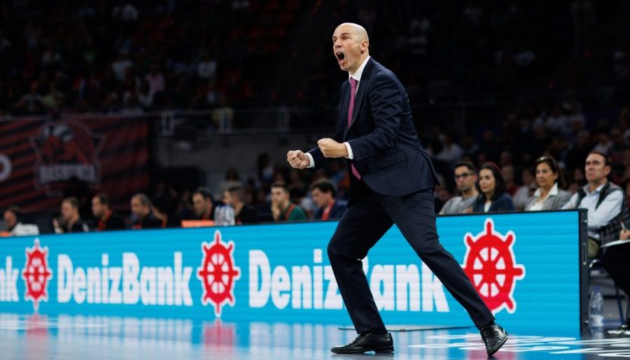 Joan Peñarroya y su <a href="/Baskonia/">Kosner Baskonia</a> se llevaron la victoria frente al Madrid en el Buesa.

Veamos sobre qué recursos tácticos cimentaron su triunfo.

🧵 Os cuento: