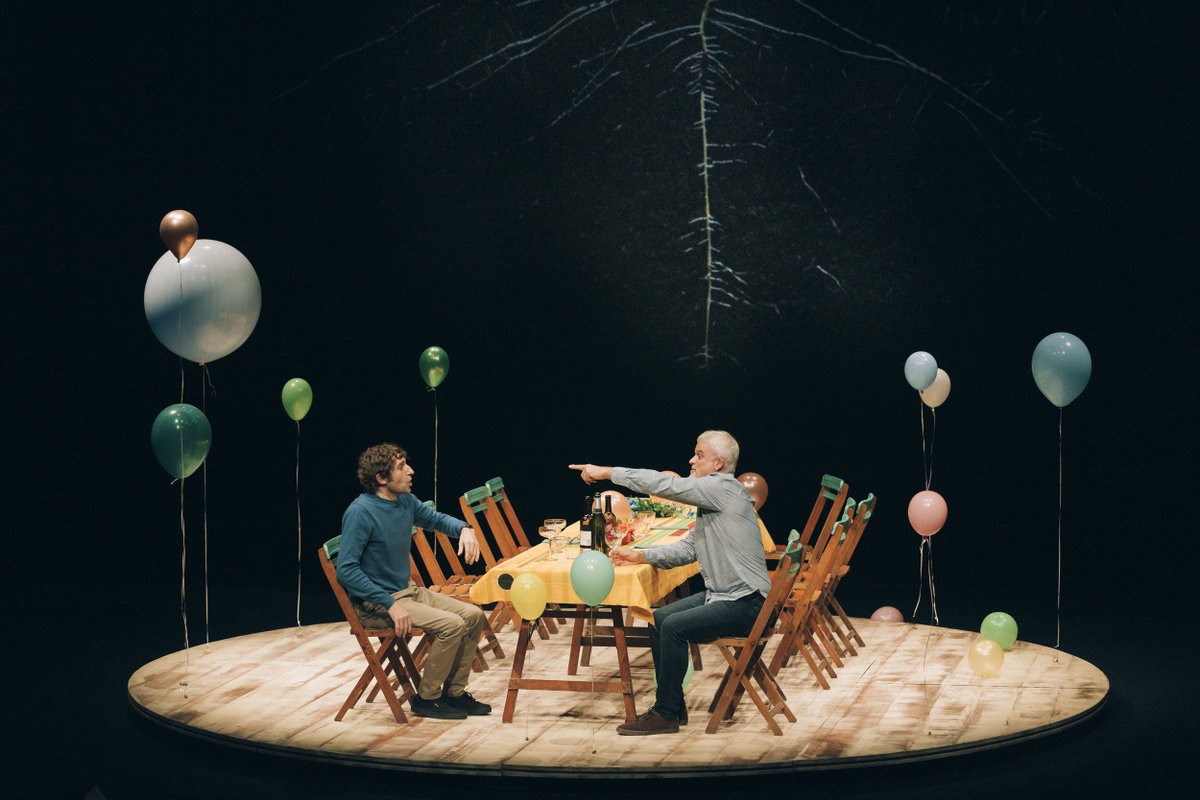 rebeka_blanco's tweet photo. 🎭#FIOT31 Aproveito a pausiña do café para deixarvos nova reseña do @FiotCarballo "Eclipse total" de @PontFlotant ❤️
➡️https://t.co/BwiHEaW40s
📷Nerea Coll https://t.co/0CnSFCXDvq