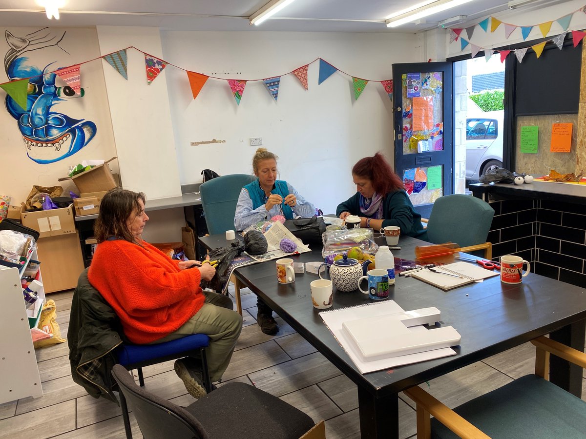bathnes's tweet photo. Two vacant shops in Twerton High St in Bath have become exhibition spaces for local artists and places where people can enjoy exciting free creative activities including robotics, make &amp; mend, art lunches and more 

Read what's on offer here👇
https://t.co/ClthjD0EmU https://t.co/hCb97Krf7w