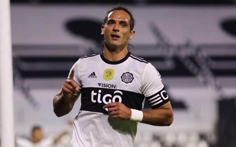 somospopupy's tweet photo. ¡BOMBA! ¿Roque Santa Cruz regresa a Olimpia el año que viene? - https://t.co/TSvJDkxWRW https://t.co/FIHGNmcPIT