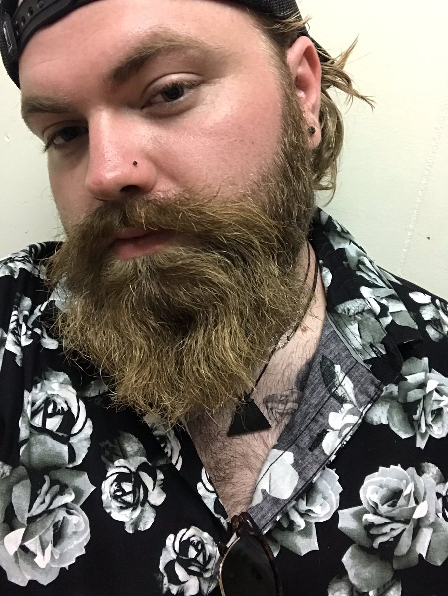 FailureMedia's tweet image. Tell your mother I miss her.