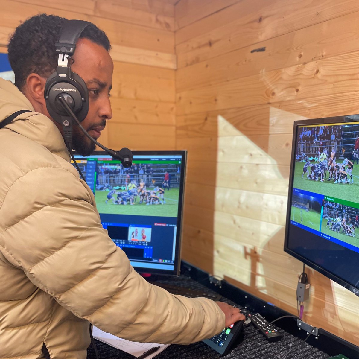 👏 Llongyfarchiadau, Mohammed!

🎥 S4C yn cyhoeddi enillydd Bwrsari Darlledu Chwaraeon

📰 Mwy:
s4c.cymru/cy/y-wasg/post…

🎙️ #S4C Sports Broadcasting Bursary winner announced

📰 More:
s4c.cymru/en/press/post/…