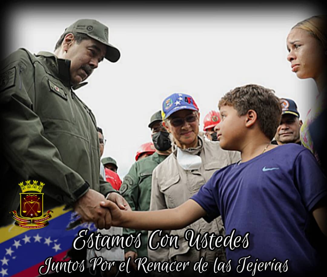 GNB_tachira's tweet photo. “Los verdaderos héroes están hechos de solidaridad” 
#VenezuelaVamosPaLante
.@GNBCmdtGral
.@GnbGaranteDePaz https://t.co/Uue37oKFiz