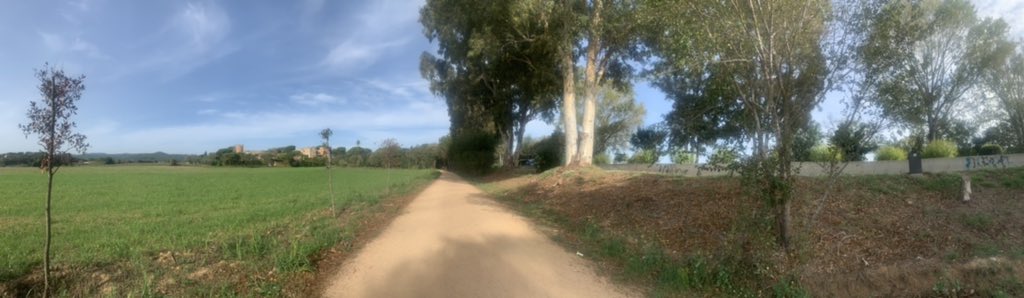 silleraviajera's tweet photo. Y seguimos con los caminos,en este caso paseo de Palafrugell a Calella de Palafrugell totalmente accesible y con un recorrido de 2,5 km de ida y luego vuelta #palafrugell #calelladepalafrugell #yoviajoensilladeruedas #batecmobility https://t.co/mPoYeqZXLE