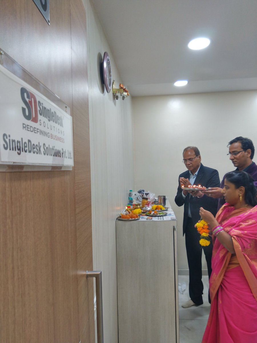 SingleDesk_Sol's tweet photo. Happy Diwali.. Diwali Celebration at our office. 
#DiwaliCelebration #DiwaliSpecial #Diwali2022 #businessgrowth https://t.co/d8oFcLu0gu