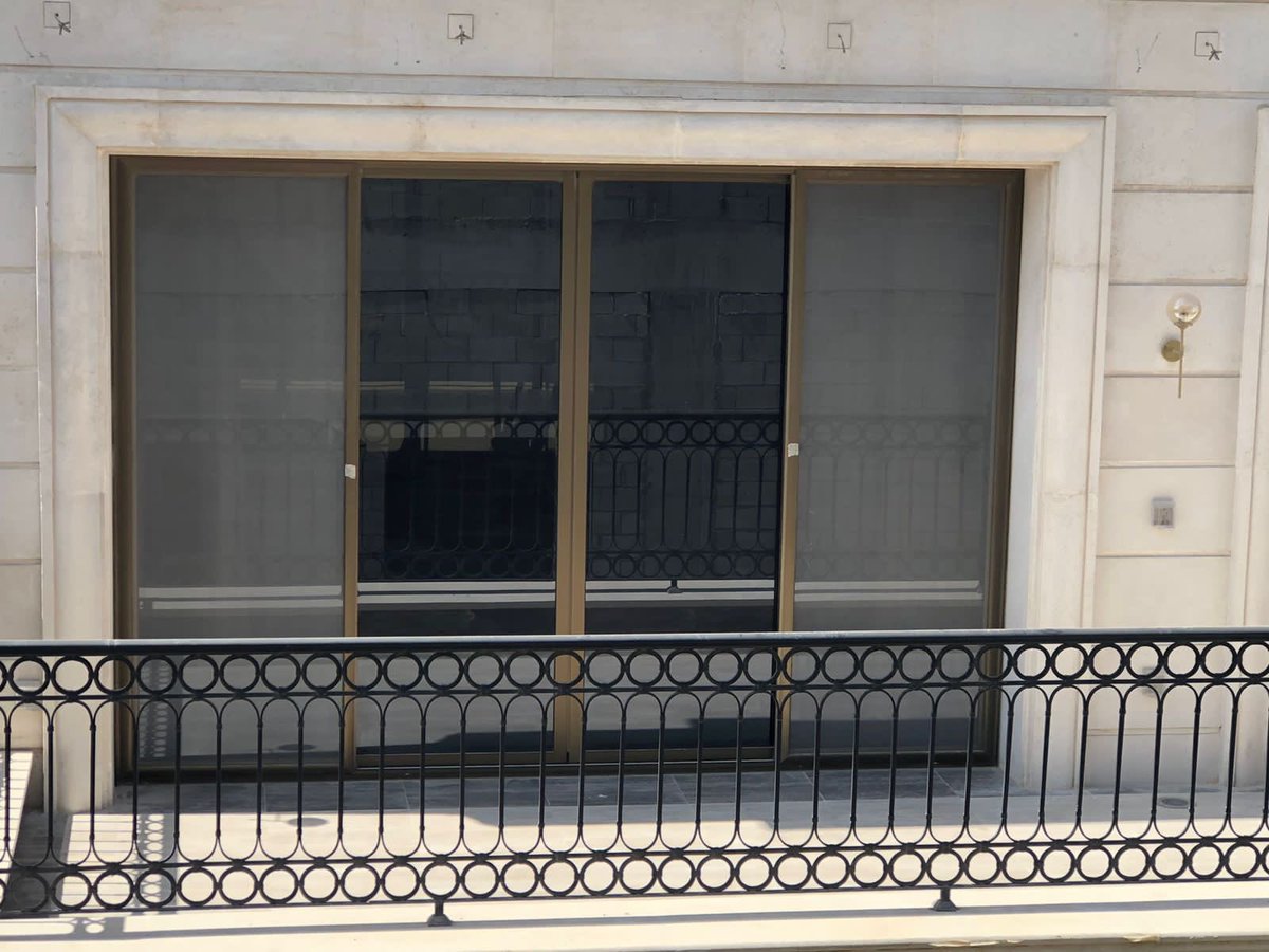 SiabAluminum's tweet photo. #المنيوم_نوافذ_فلل_واجهات
واجهة ألمنيوم  انودايز كارتن وول تتميز بلونها الأسود الفاخر والبني #الزجاج  دبل 24م م مقاومة للكسر عاكس HD gray مع شفاف | الرياض - الملقا 
من أعمالنا 
@SiabAluminum https://t.co/Mkl6sCcpQA