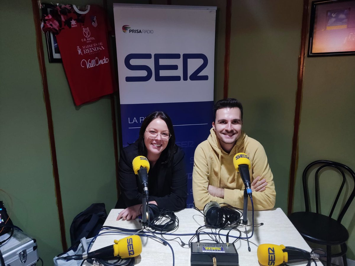 📻 ¡No podíamos faltar! #HoyporHoyLaRioja comienza este lunes con el sorteo de la Copa del Rey desde Autol 

📻 <a href="/Esti_Puy/">Esti Puy</a> y <a href="/Ruben_Domingos/">Rubén Domingos</a> te llevan la emoción desde el Bar Jake Mate. ¡Vamos <a href="/cdautol/">Club Deportivo Autol</a>!

📌 99.8 FM / 93.7 FM / SER+
📱 APP 
💻 cadenaser.com/radio-rioja/