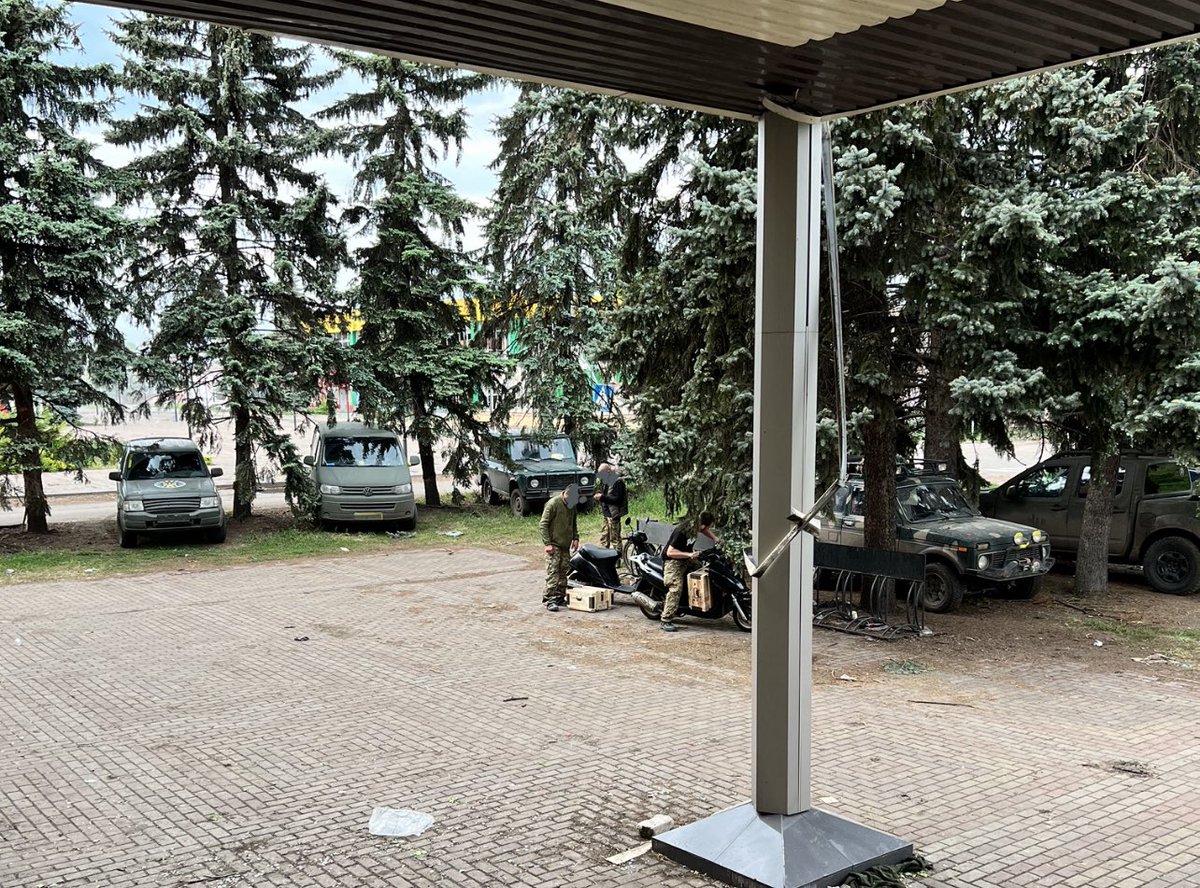 goodoll99's tweet photo. Цей віджет гарно нагадує про фото, які тепер вже можна постити.
Військовий Glovo наприклад https://t.co/xYkU7ChisJ