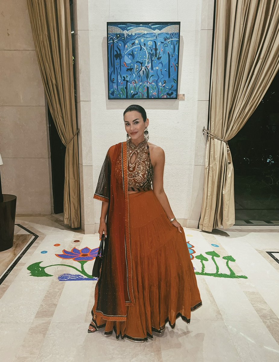 A very happy Diwali to you all! From the plane to my first party in Delhi, India! 🪔🎉💫 #HappyDiwali2022