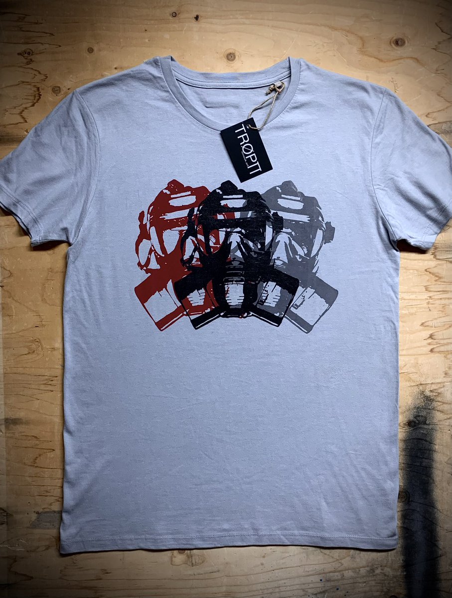 [  BLEK LE RAT  ]  Ø             •ØRGANIK NI NEUK KOTOI•
•TRØP∏ • 
nineuk.art • <a href="/nineuk_art/">nineuk.art</a> • nineuk.eus •
#Ethical #Bio #Vegan #ØrganiK #GudART
#TRØPЛ #NanKuruNaisa #S3RI #ART3 #D3SING