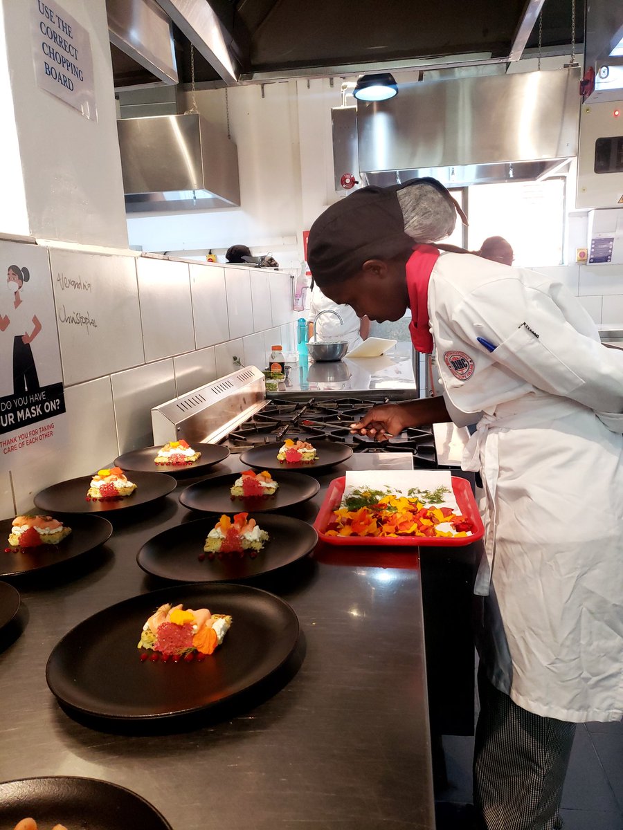 claudine_mun's tweet photo. Swiss cuisine @bomacollege @timkaboya Handling food with delicatesse #RwOT https://t.co/PLTdZIBtDn