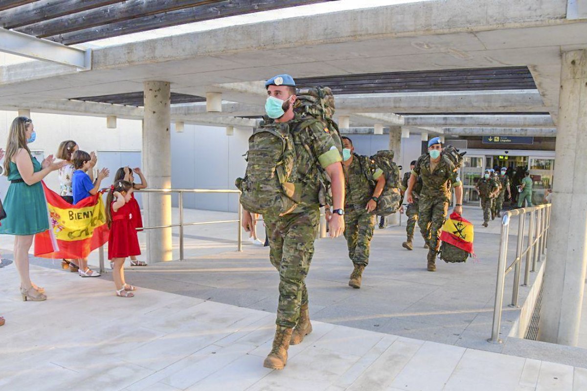 Hoy #DíaDeLaONU #UNDay . Los #soldados del #EjércitodeTierra contribuyen a la paz y seguridad en el mundo. Un reconocimiento a su labor y un emocionado recuerdo a los que dejaron lo más valioso que tenían cumpliendo con su misión. #SomostuEjército 🇪🇸   <a href="/UNPeacekeeping/">UN Peacekeeping</a> <a href="/UNIFIL_/">UNIFIL</a>