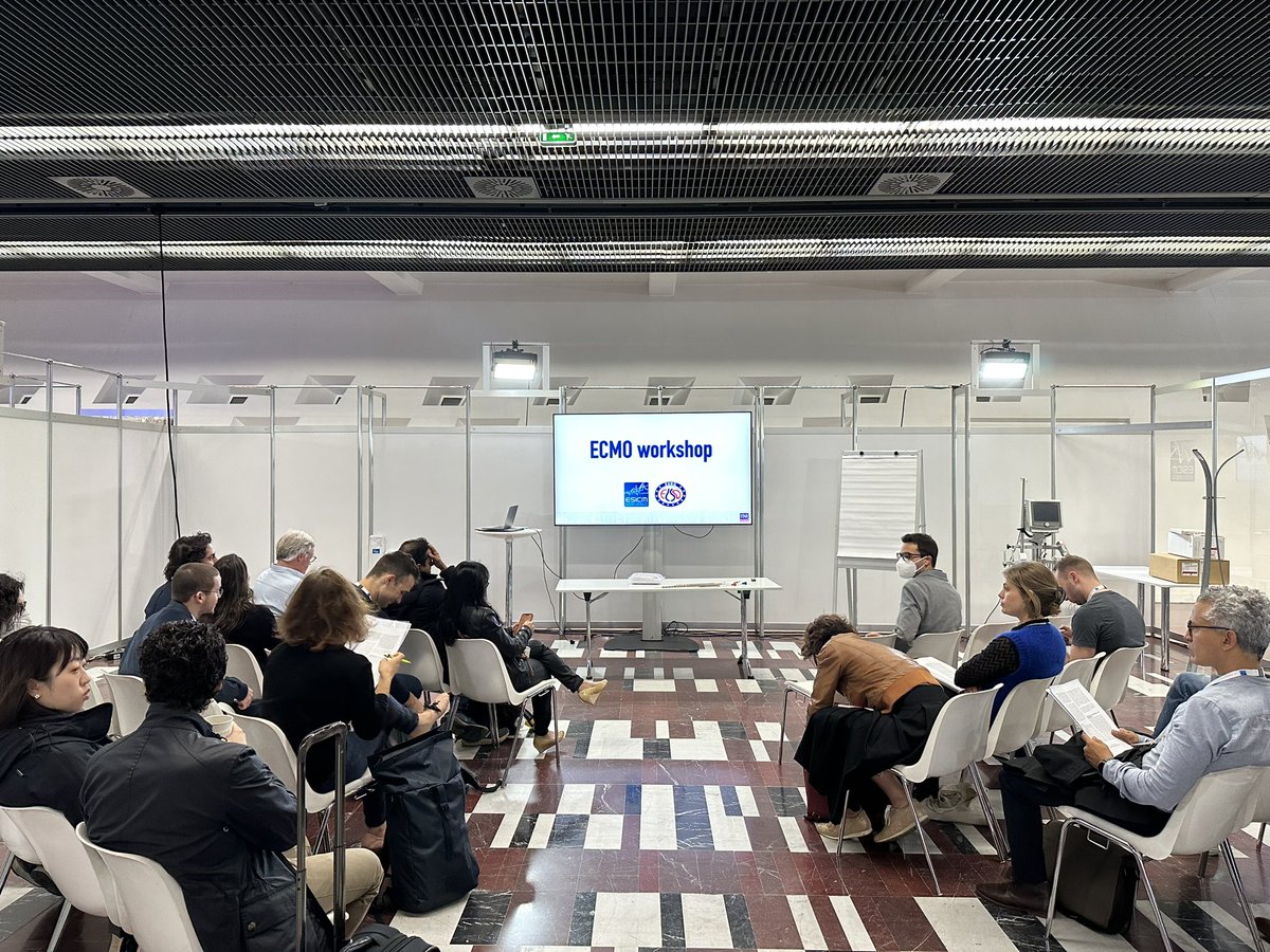 EduardArgudo's tweet photo. The #ECMO workshop is ready to start at #LIVES2022! Joint session between @EuroELSO and @ESICM in this outstanding congress! #ECLS https://t.co/bUCVHKDmp5