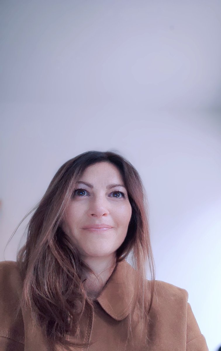 saradonati's tweet photo. Ho un anno di più, fatemi gli auguri questa mattina! https://t.co/jvTRJRjbsN