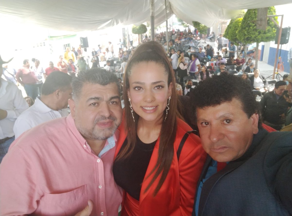 esanchezXXXI's tweet photo. Agradezco la invitación del Presidente de ciproc #BernardoCorona en el Municipio de los Reyes la Paz en el @Edomex a su #27Aniversario de su fundación #Enhorabuena, dirigente con gran trayectoria política que conoce las necesidades locales desde joven. #PresidenteMunicipal. https://t.co/i1nArBiauB