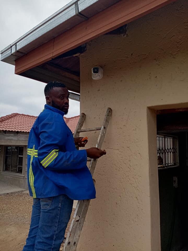 CCTV INSTALLATION
OFF-SITE MONITORING
ALARM SYSTEM
ELECTRIC FENCING
GATE MOTOR INSTALLATION 

Contact us for the above services 
We are Davian N Solutions - Pty Ltd

My side hustle pls rt for awareness 🙏🏾😊