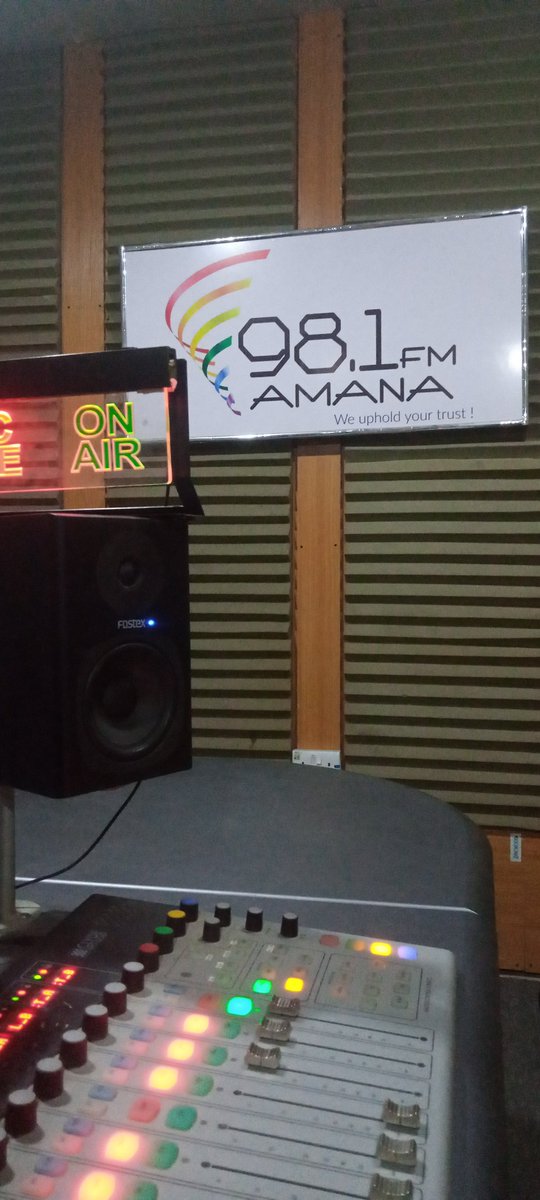 DavidMosesOlofu's tweet photo. News 🗞️🗞️🗞️🗞️ headlines helps you make informed decision 

 @Amanafm98_1 morning drive with @Blessin52038683 @DavidMosesOlofu @GombeNoa https://t.co/CsVa7eXtMA