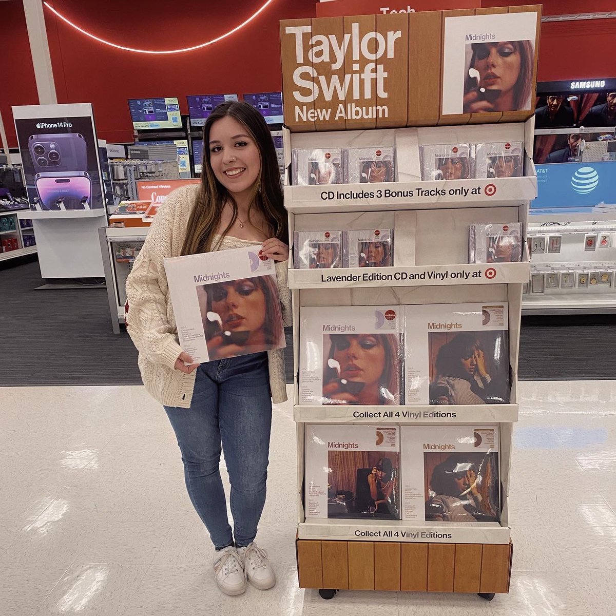 TeaTimeSwiftt's tweet photo. Finally got a day off to visit Target for #Midnights 🫶🏻✨

@taylorswift @taylornation13 https://t.co/vxUsrwlc13