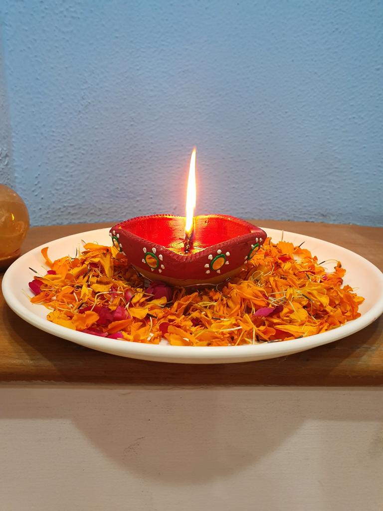 jayantbaranwal's tweet photo. Chanting Jai Shri Ram 🙏🙏🙏 rejuvenating the souls of all the living beings…. Celebrating Victorious Good &amp; Divine versus bad evil; Light overtaking the roots of darkness, We wish all a very #HappyDeepavali.. 

#HappyDiwali2022 
#दिवाली2022 https://t.co/ezzHj7ySvJ
