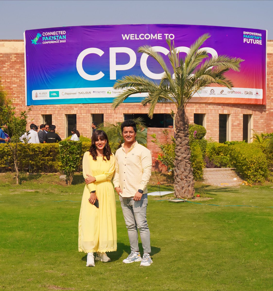 _Usama_Sohail's tweet image. #CPC2022 ( 2nd day )

An amazing experience to meet with the Future of Pakistan 🇵🇰
 
- @maheenEcommerce 🏆
 ( Amazon expert )

- @_BilalSohail 🏆 ( My brother )
Freelance Graohic designer 
( Level 2 seller )

- @contentmaniac_🏆
( Best Copywriter )

Good luck!!