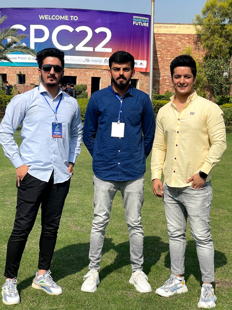 _Usama_Sohail's tweet image. #CPC2022 ( 2nd day )

An amazing experience to meet with the Future of Pakistan 🇵🇰
 
- @maheenEcommerce 🏆
 ( Amazon expert )

- @_BilalSohail 🏆 ( My brother )
Freelance Graohic designer 
( Level 2 seller )

- @contentmaniac_🏆
( Best Copywriter )

Good luck!!