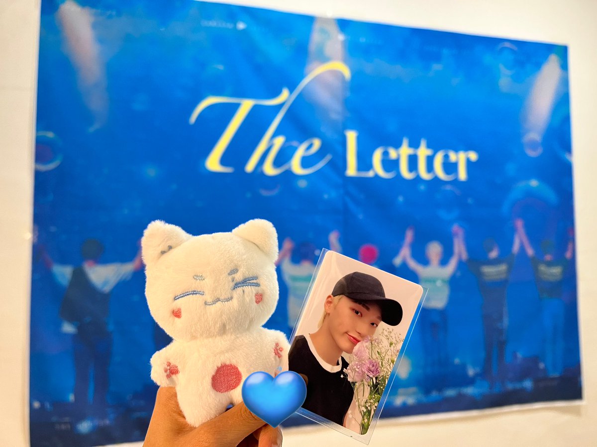 saniesforest's tweet photo. #모든_것_모든_이유_에이티즈
📍홍대 스튜디오 B1 

이번 짱티즈 4주년 카페 보러왔어여 😊
들어오자마자 파란색 천국 같아여 ㅎㅎ 해적왕부터 게릴라까지 액자들 너무 잘 준비해주셔서 감사해여 💙 우리티즈 오래오래 함께하자 🏴‍☠️ https://t.co/bnP31JyX85