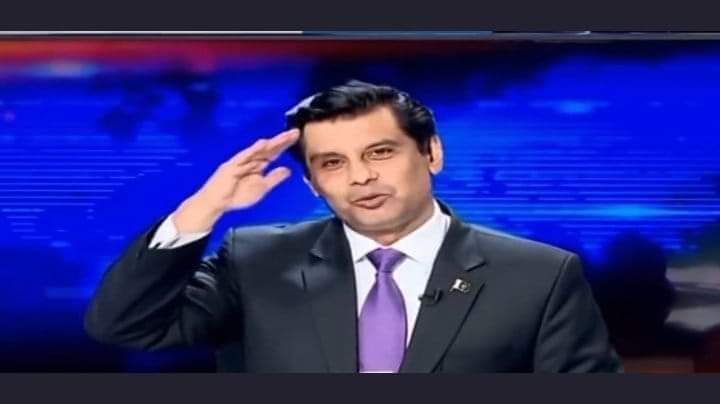 _WaheedKhan's tweet photo. اچھا چلتا ہوں دعاؤں میں یاد رکھنا 💔

#ArshadSharif
#قوم_کا_ہیرو_ارشد_شریف 
#وہ_کون_تھا 
#nerobi https://t.co/Y0usOxJGK9