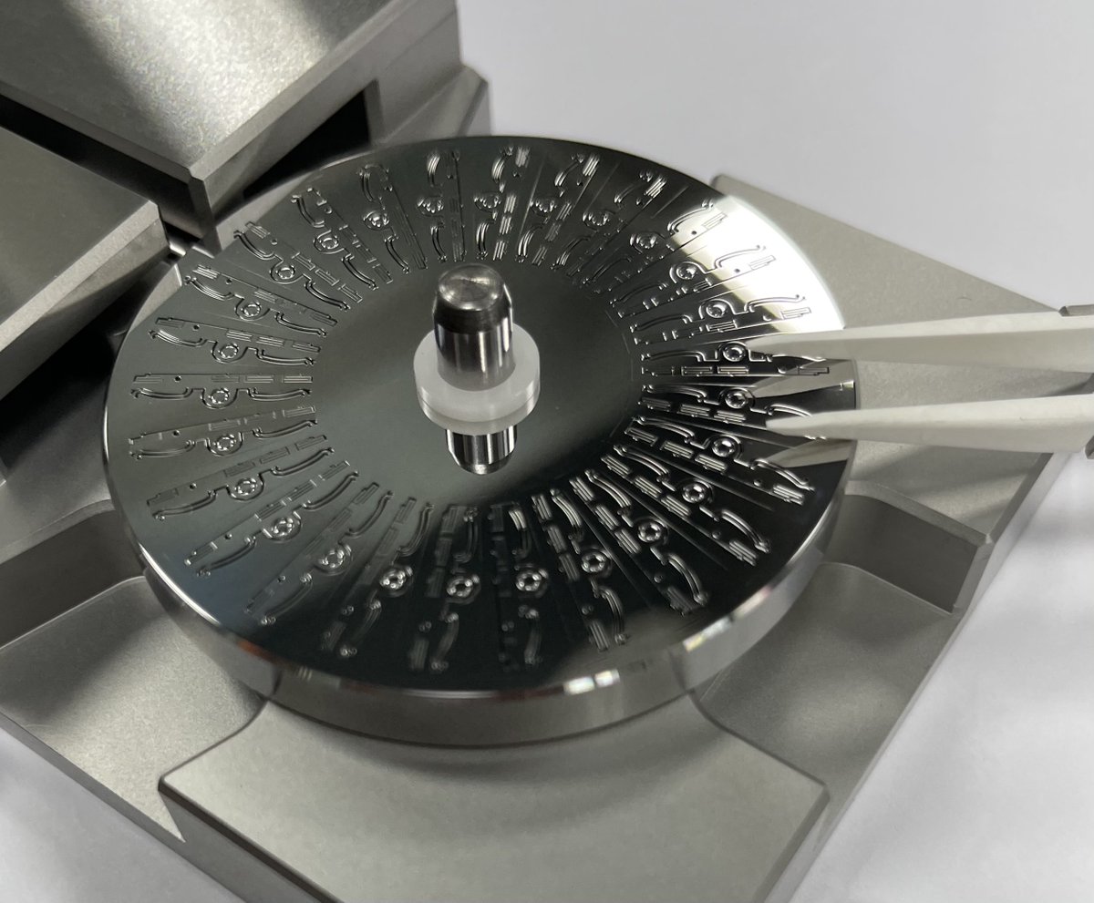 Sabato Microtec AG apuesta por el aceite de corte SintoCut PE-B de <a href="/oelheld/">oelheld</a>  para acompañar a la fresadora de 5 ejes lineales GF Mill S 600 U izaro.com/precision-cali…