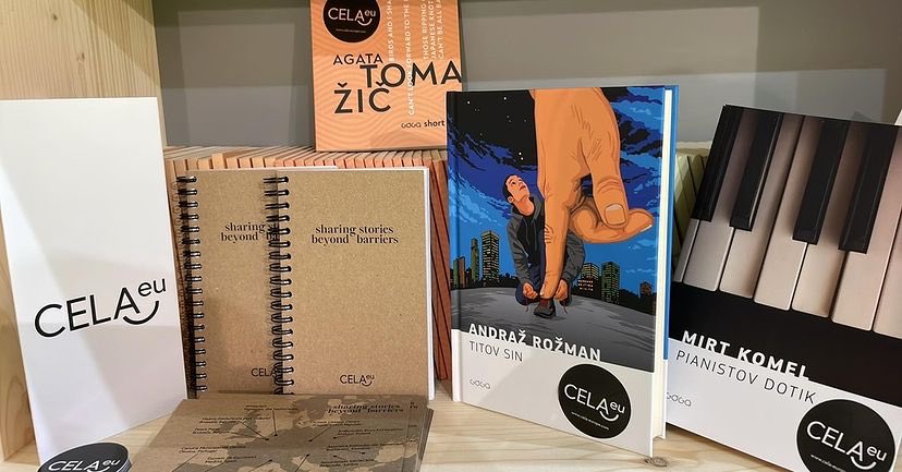 mirt_komel's tweet photo. Ravno dobil razglednico iz Frankfurtskega sejma in sem prav vesel, da sem z @Agathung &amp; @AndrazRozman v dobri @ZalozbaGoga_ &amp; @cela_europe družbi. https://t.co/Xfj6qh9FHo