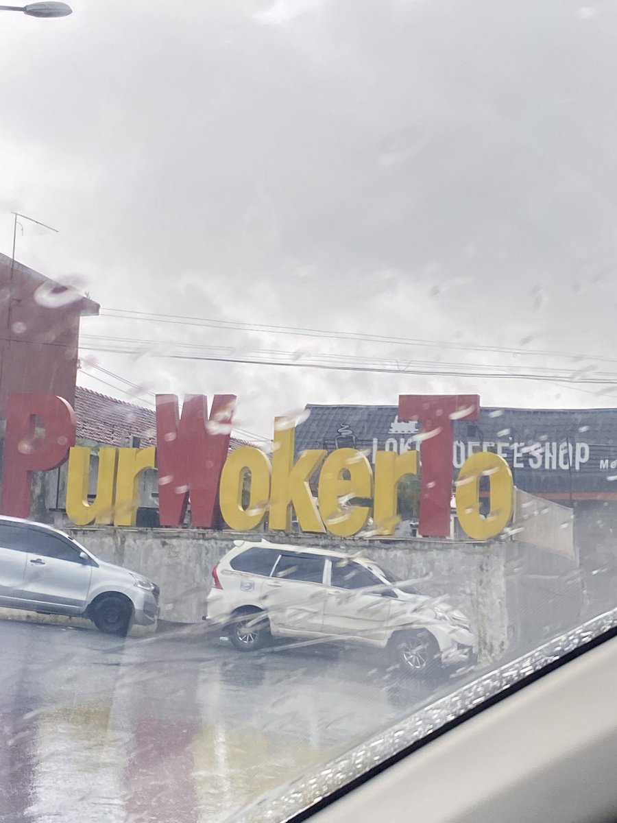 Siskaeee E Nya Tiga tweet media