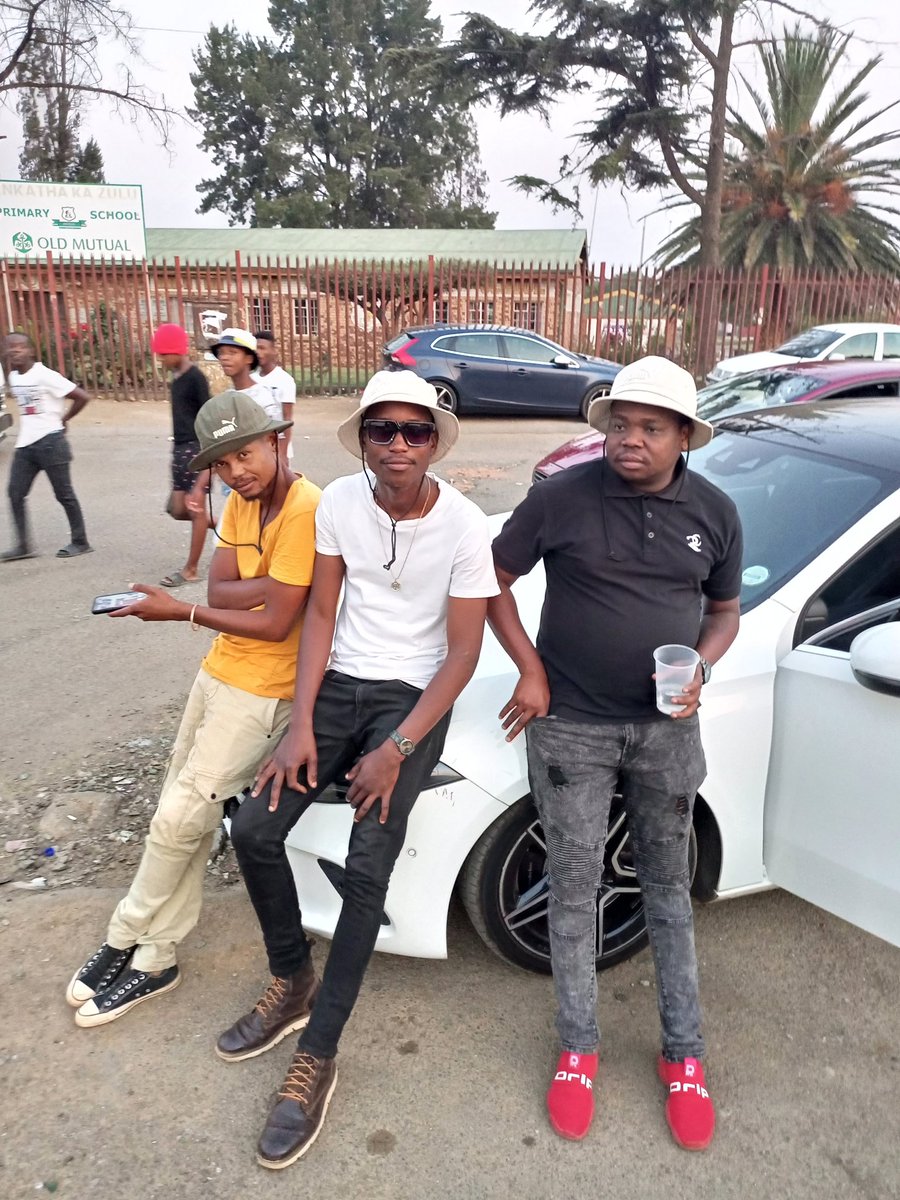 Madala26_'s tweet photo. Am definitely coming with my boys @DjAnkletap
@YFM
#AboutToBlow
#LYFE https://t.co/4FkwyyMKoc