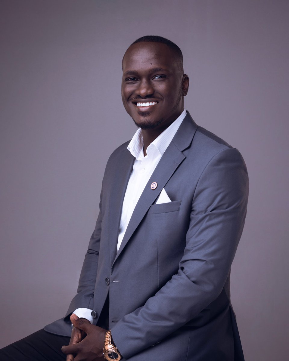 AgandyStudios's tweet photo. For his Agandy Studios experience, @pascalongom Co-founder and MD of  @phdmodelers , an architectural firm that makes physical models chose the corporate headshots package and we love the vibrant energy that came with him. 👏🏽

Thank you for choosing us. 🤗 https://t.co/QW4nulkN7E