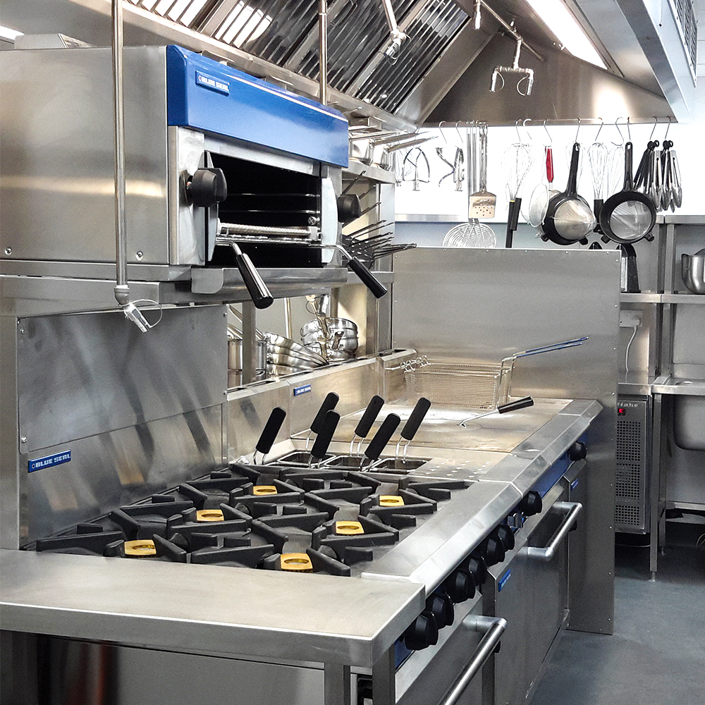 TheRealBlueSeal's tweet photo. #BlueSealEvolution Series is redesigned to elevate your kitchen gameπ.It has an expanded, functional range of #commercialkitchen equipment offering more configuration options and blistering performance.β
Thanks #OneWarwickPark
https://t.co/bEyuwW59IM https://t.co/SdKA8uJ4LQ
