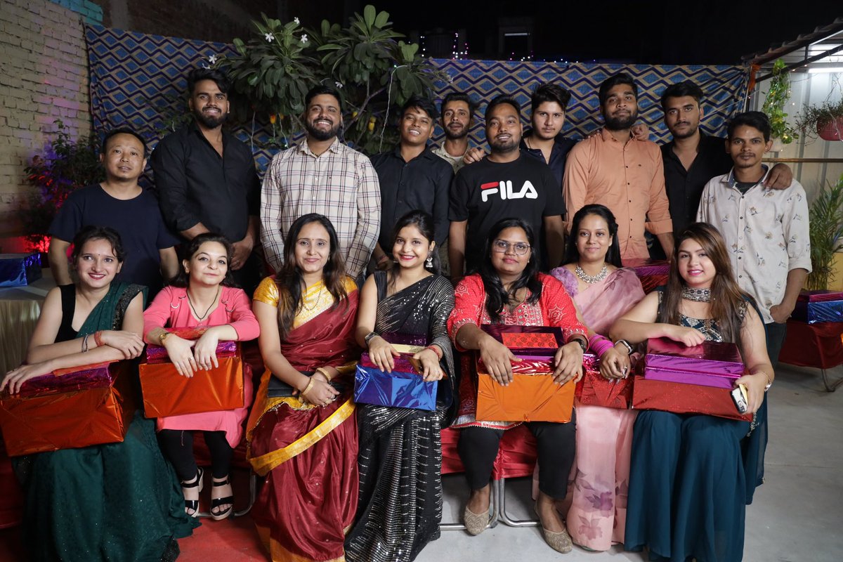 Wemakecreators's tweet photo. Happy diwali team @Wemakecreators https://t.co/4v5dAZuGCi