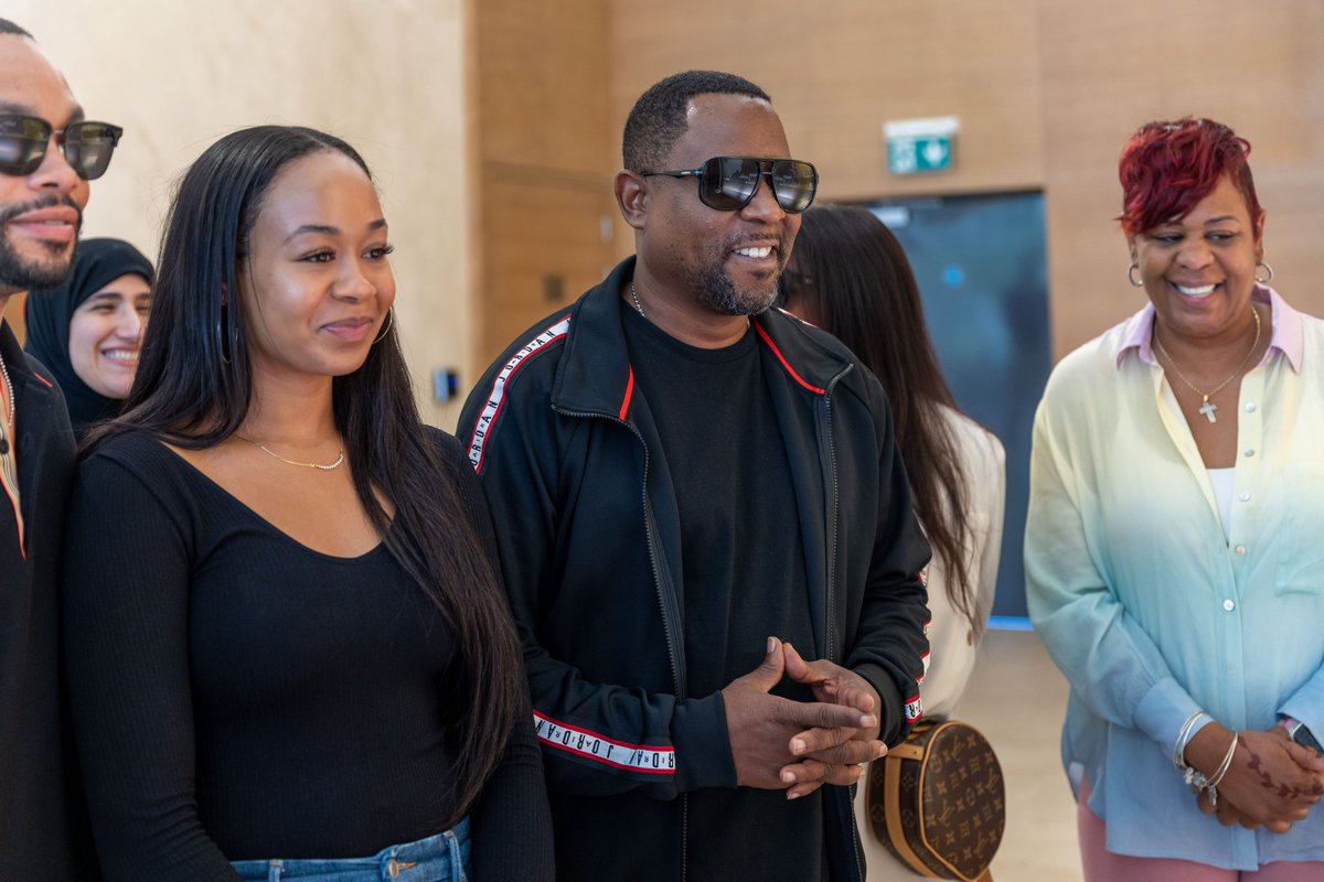 aljalilauae's tweet photo. We welcomed Hollywood movie star and comedy legend @realmartymar to #AlJalilaFoundation to learn about #AJFprograms. Lawrence and his family visited #MajlisAlAmal and were briefed on Hamdan Bin Rashid Cancer Charity Hospital and its mission to redefine #cancer care in the region. https://t.co/UBtO03jP8S