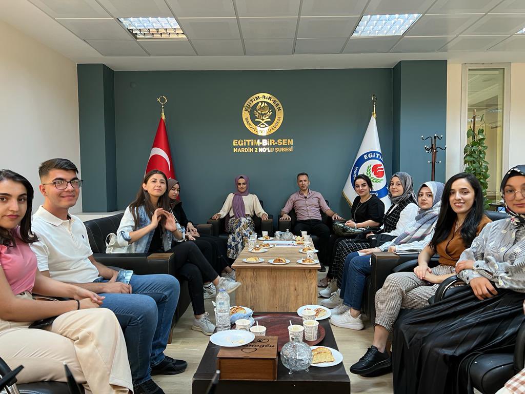 ADEMgenelmerkez's tweet photo. 📌ADEM’lerde bu ay👇🏻
🎊@auademtoplulugu Makale kritiği yaptılar
🎊@adem_uni Topluluklarıyla sabah namazı programında buluştular. 
🎊@mardnadem yeni dönem için istişare toplantılarını gerçekleştirdiler. 
🎊 @RteuADEM tanıtım stantlarına Vali ve Rektör ziyarette bulundular. https://t.co/IITUUOJjIi