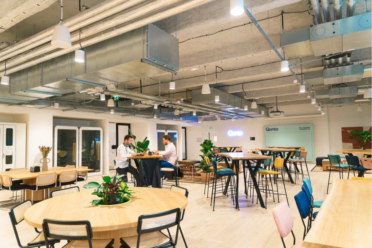 rdethiersant's tweet photo. Pleased to see our products at @getqonto new HQ 
(credit @WeWork) https://t.co/QkNeLfwC43