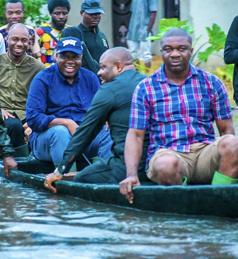 govdouyediri's tweet photo. #BayelsaRavagingFlood
We are waiting for the FG, NEMA and directive of Mr. President for them to support the relief efforts here. This flood is overwhelming and clearly beyond what a State Government can handle. https://t.co/HCu4YGIQQJ