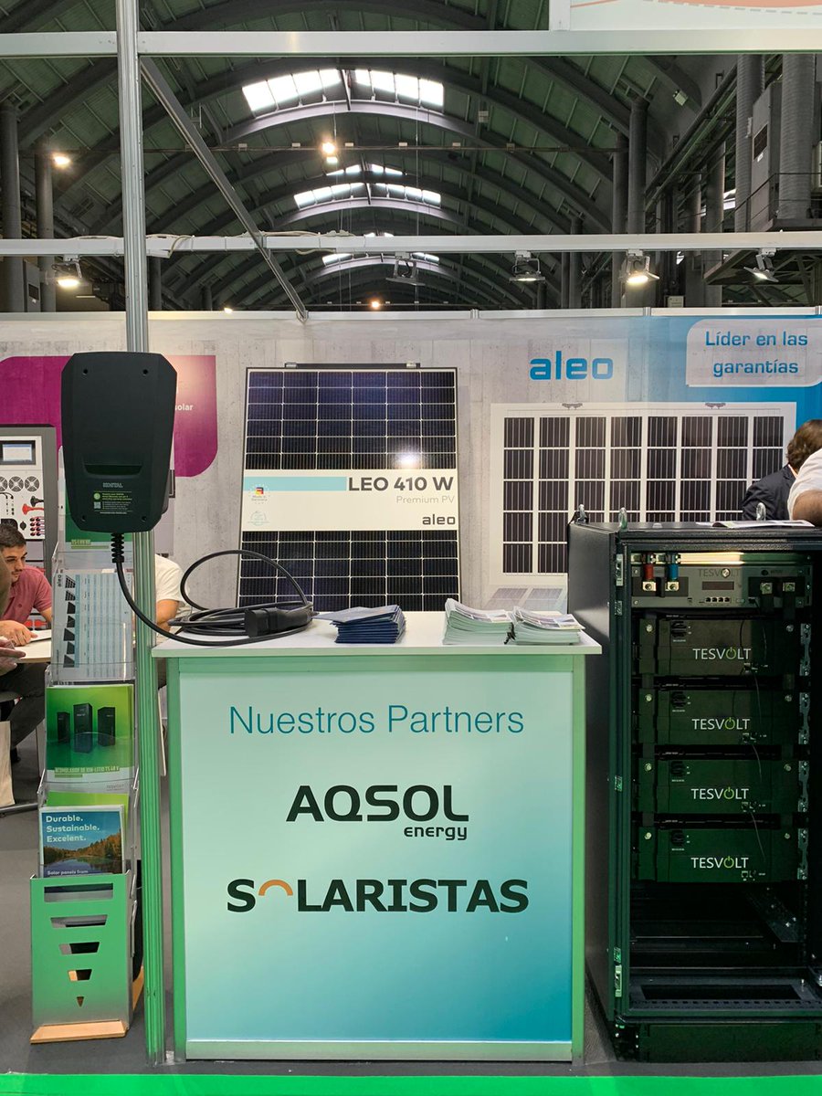 Solaristas's tweet photo. Ha sido un placer poder formar parte de #EFINTEC2022, la feria de referencia en el sector de las instalaciones y la energía. ♻️

Nos hemos reencontrados con colegas del sector y hemos podido enseñar a nuestro equipo más joven las novedades energéticas. https://t.co/3p5oIS7bUh